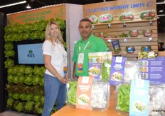 Corrie Hutchens and Baltazar Garcia for Pete’s at PMA with their butter stuffers, a wrap of butter lettuce in a retail ready box to make it easy for consumers.